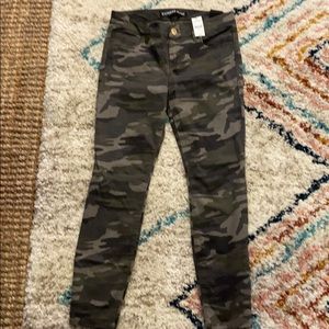 Express camouflage jeans